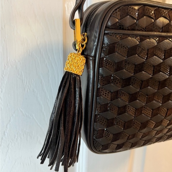 🩷 Vintage Aspects by Lisette crossbody purse brown💚
woven leather design🩷 - Picture 2 of 15